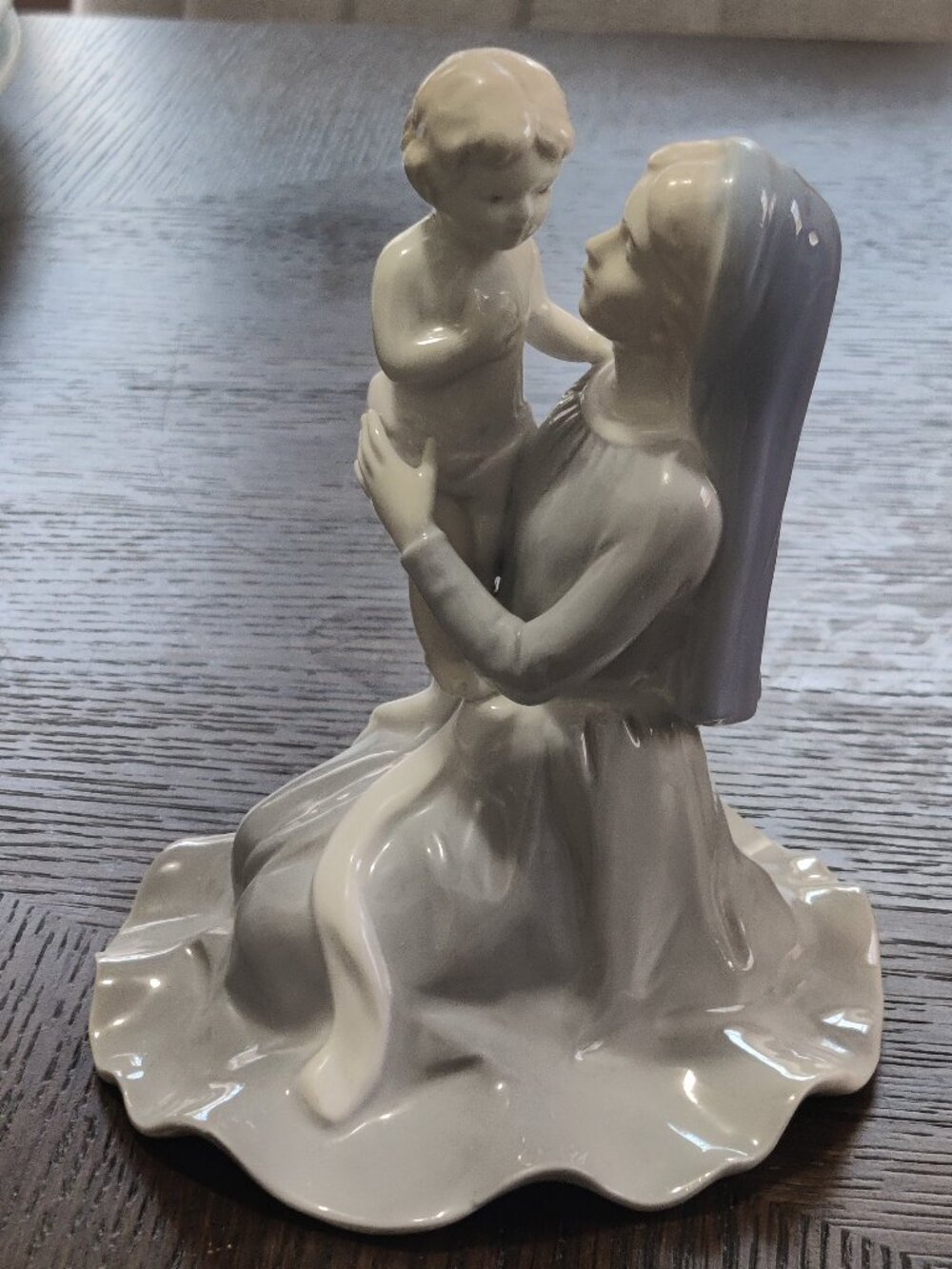 Vintage 'Roman' Madonna and child in soft blues and Grey's. No chips or blemishe